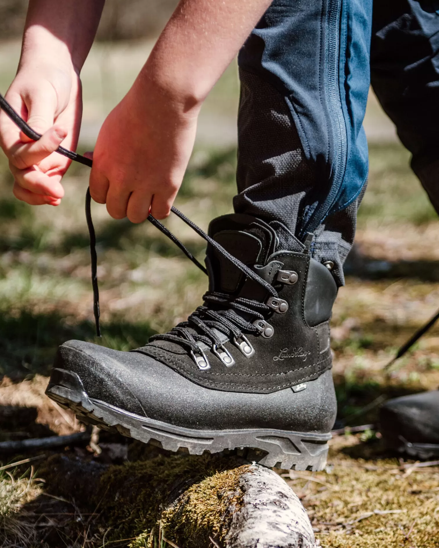 Shop Lundhags Tjakke Lt Mid Slim Black